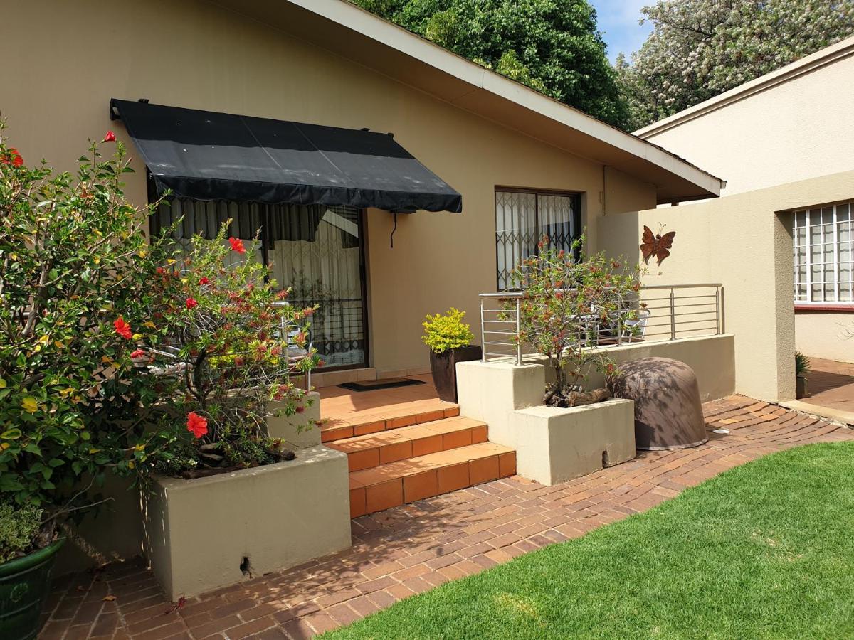 125 On Van Buuren Road Guest House Johannesburg Exteriör bild