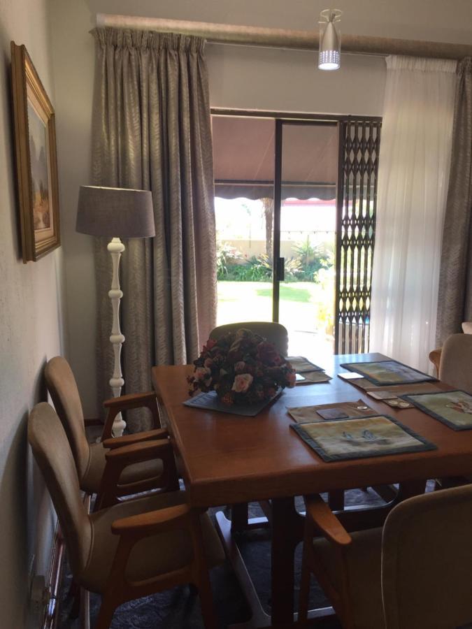 125 On Van Buuren Road Guest House Johannesburg Exteriör bild