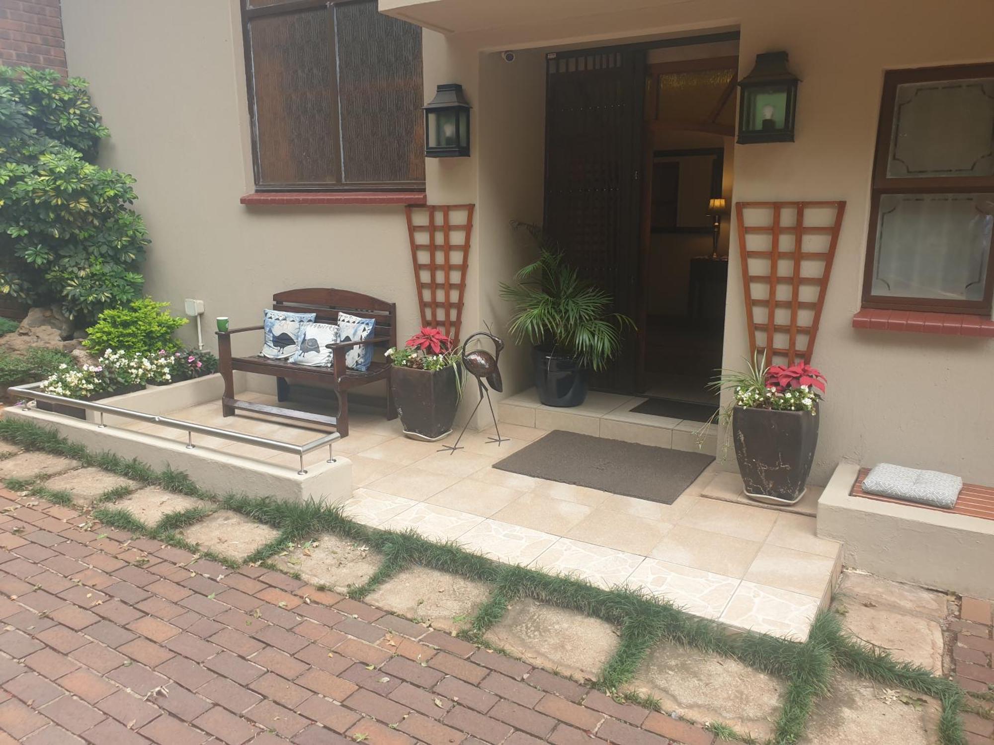 125 On Van Buuren Road Guest House Johannesburg Exteriör bild